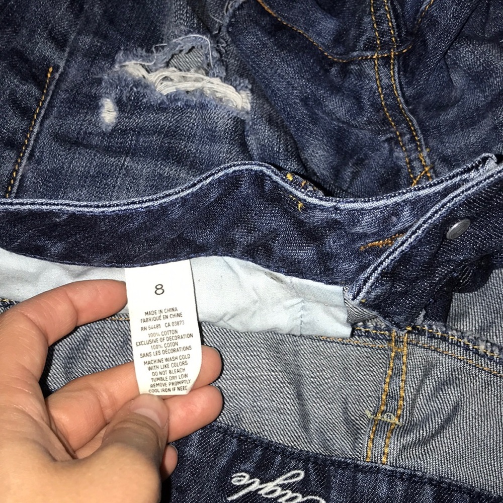 Shorts - Picture 3 of 3